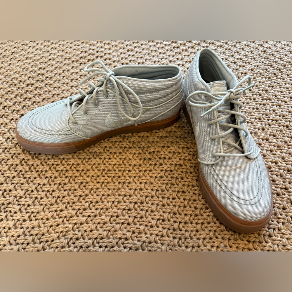 NWOT! Nike Zoom SB shoes!!